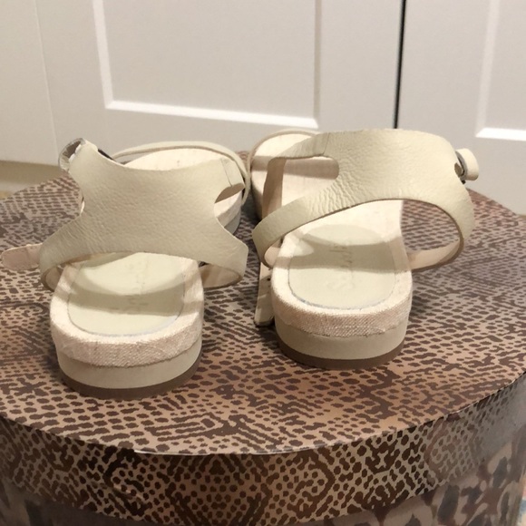 NWOT Splendid Cream Canvas Ankle Strap Sandals - Picture 3 of 12